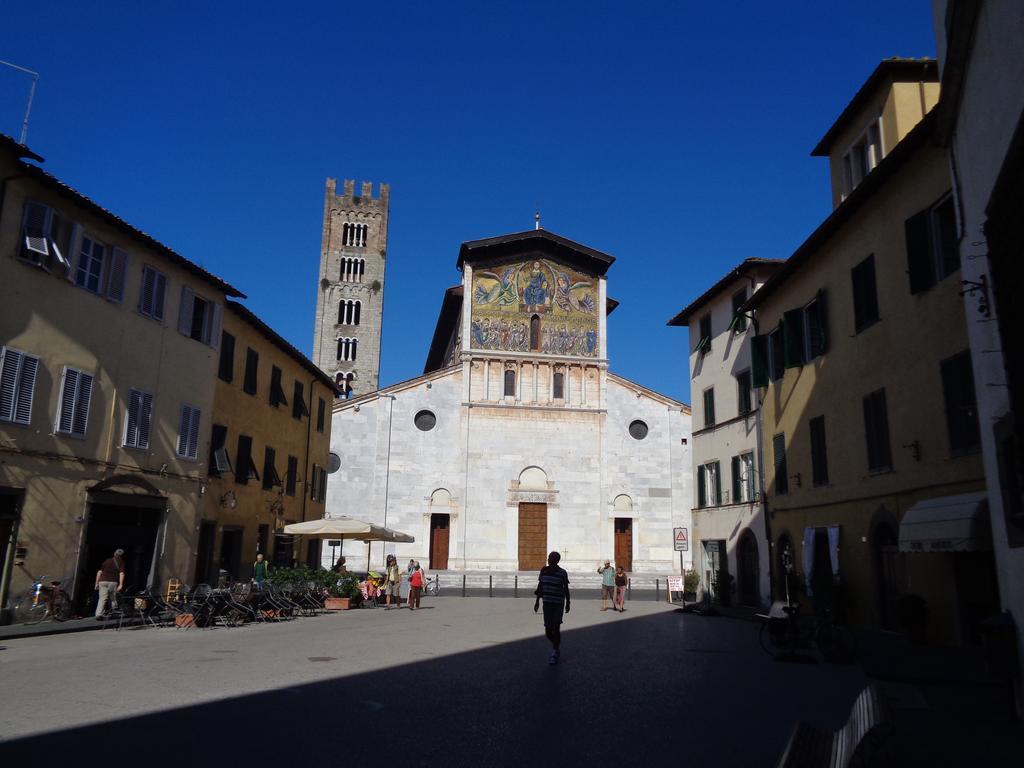 Liz Beth Apartment Lucca Ruang foto