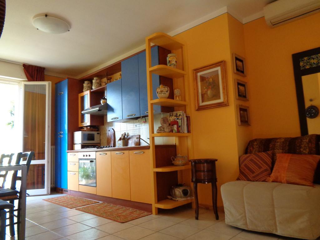 Liz Beth Apartment Lucca Bagian luar foto