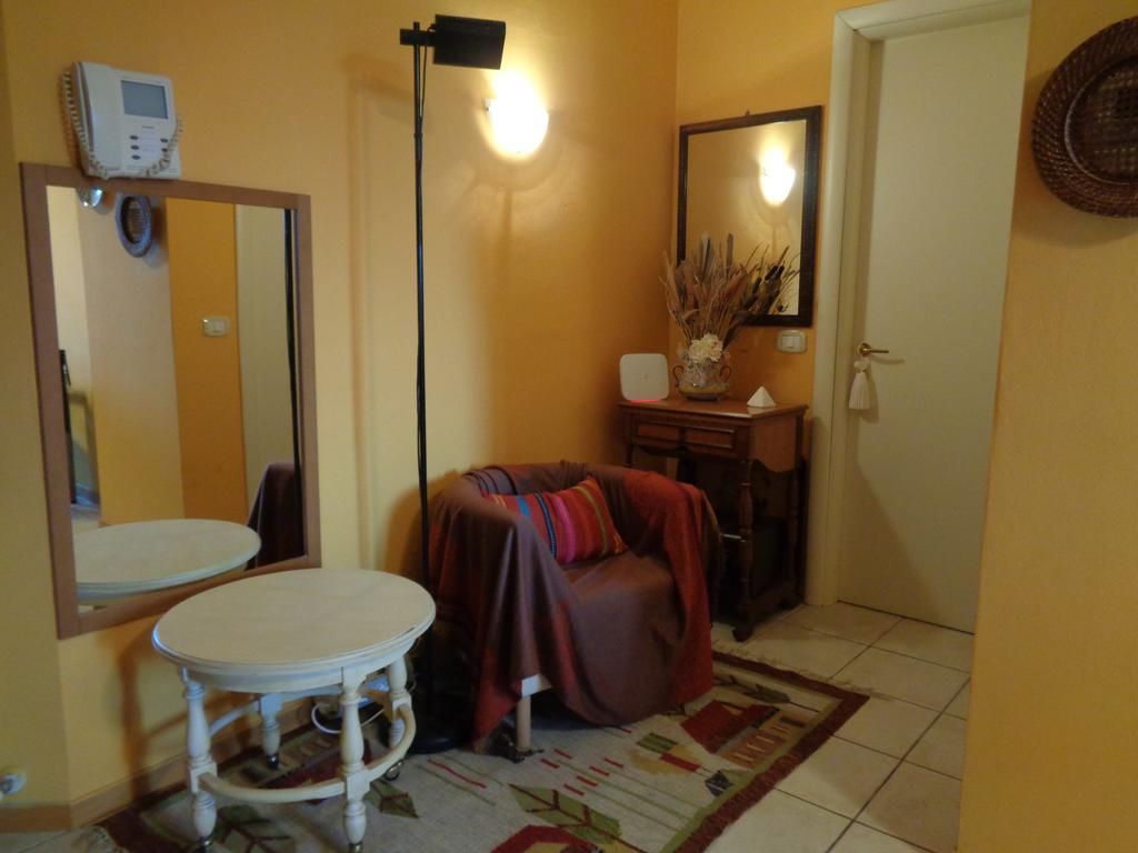 Liz Beth Apartment Lucca Bagian luar foto